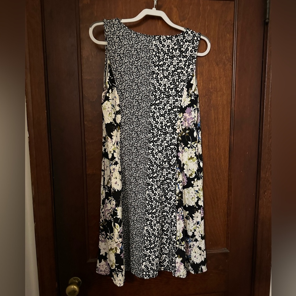 J Jill Wearever Collection Swing Tank Mixed Ditsy Floral Dress Black M - Picture 4 of 6